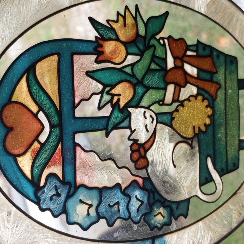 Oval Stained Glass Art. Cat at Window w/ Heart & Tulips. Green Blue Yellow Red - Picture 2 of 5